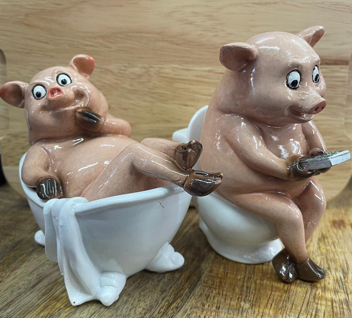 Pigs in tub, on the loo with mobile phone ornament quirky toilet bathroom decor