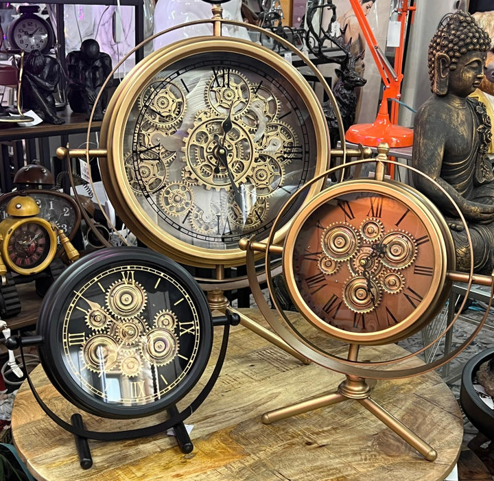 Black and Gold Wall Clock with Moving Cogs and Roman Numerals – Vintage Style