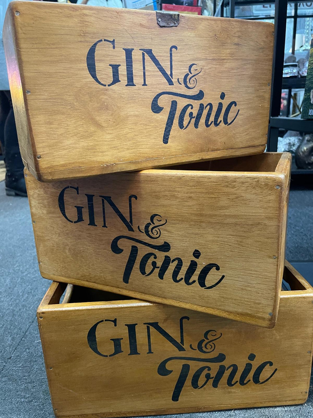 Wooden Crates G & T Bottle wooden display Rustic Natural Finish (S/M/L Size)