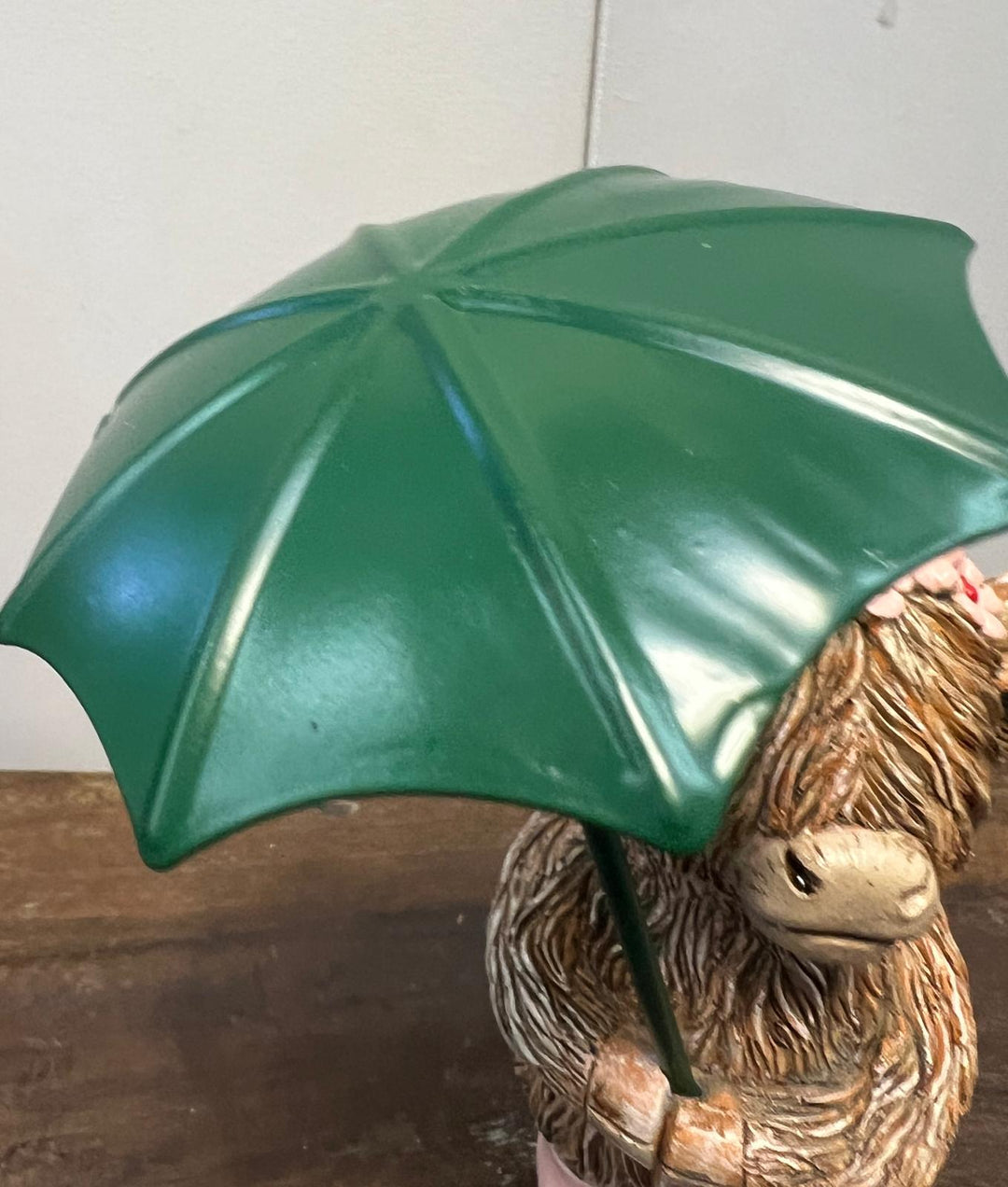 Highland Cow Boy & Girl Resin Ornaments – Cute Farm Décor with Wellies & Umbrellas