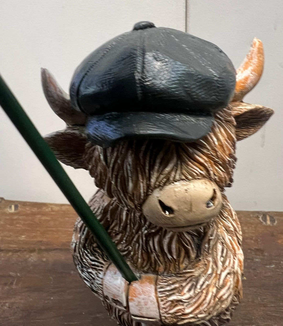 Highland Cow Boy & Girl Resin Ornaments – Cute Farm Décor with Wellies & Umbrellas