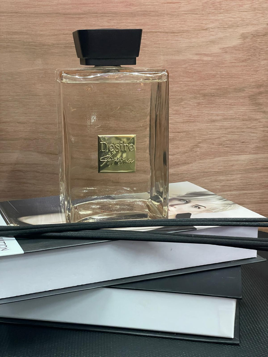 1L Luxury Lush Reed Diffuser Premium Fragrance Glass Bottle with Elegant reeds