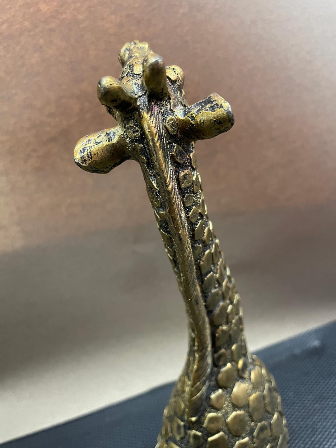 Resin Giraffe Ornament Sitting Tall Brushed Gold Decorative Animal Figure