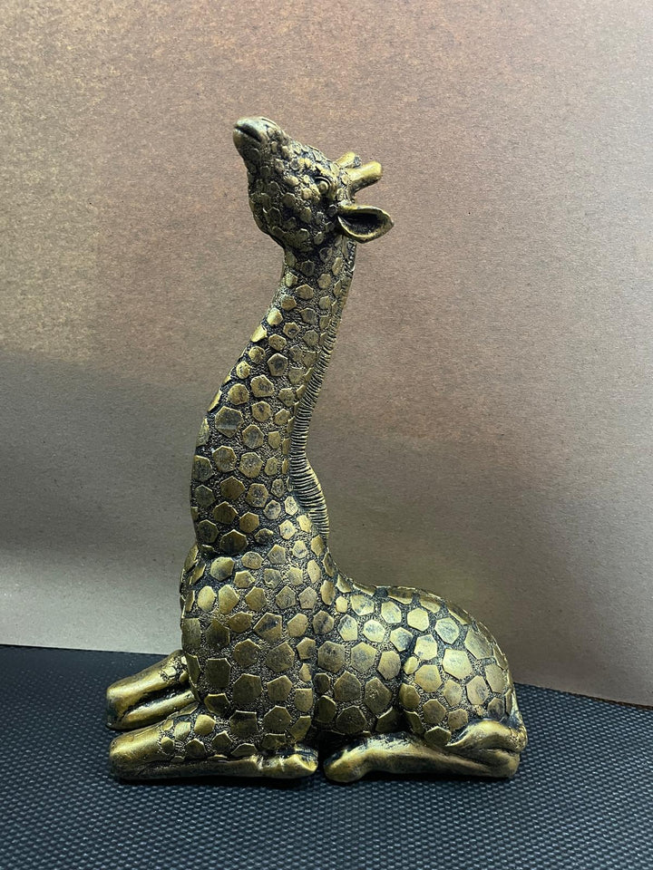 Resin Giraffe Ornament Sitting Tall Brushed Gold Decorative Animal Figure