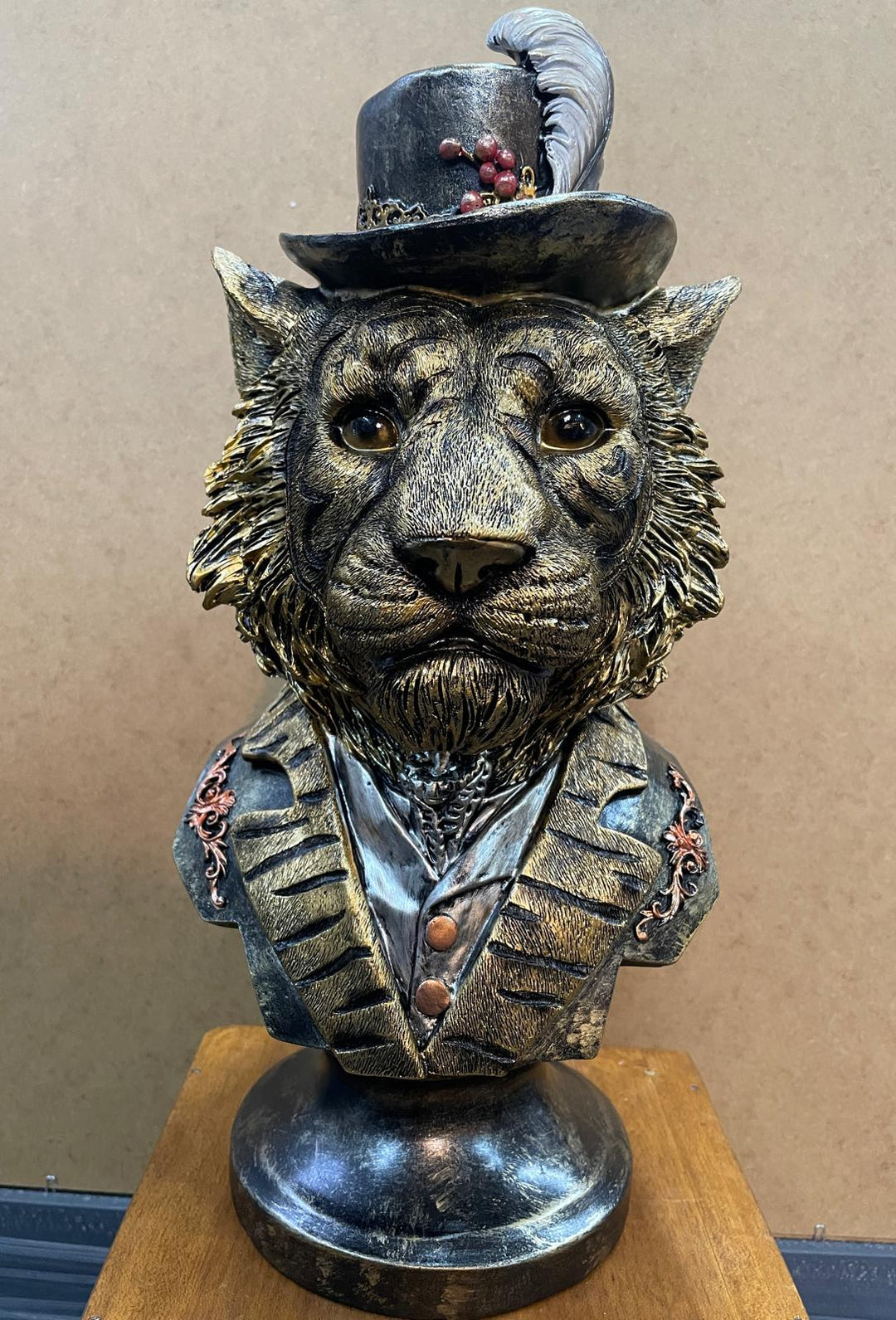 TIGER Bust Figurine Statue Brushed Gold Art  Ornament w/ Hat Feather Suit Home Decor
