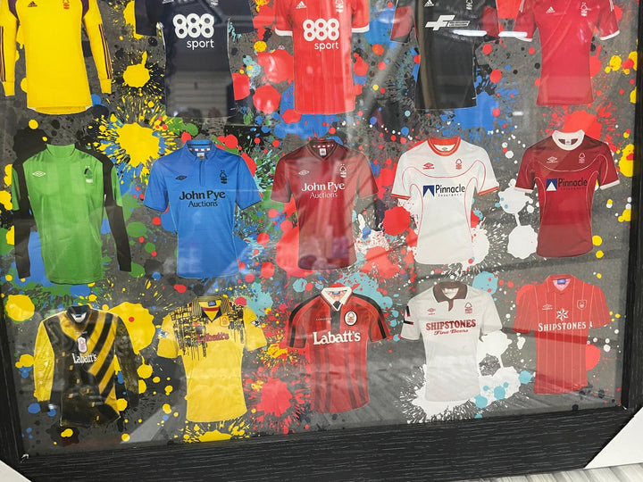 Black frame FC Nottingham Forrest Team miniature T-shirts stripe wall art picture fitment