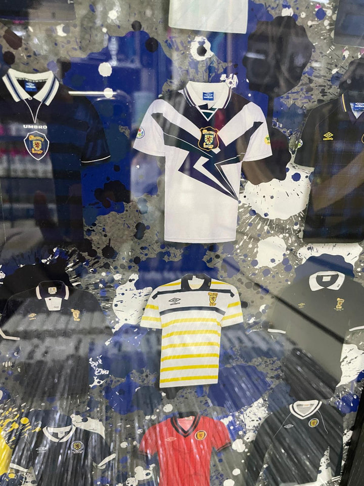 Black frame SCOTLAND FC Team miniature T-shirts stripe wall art picture fitment