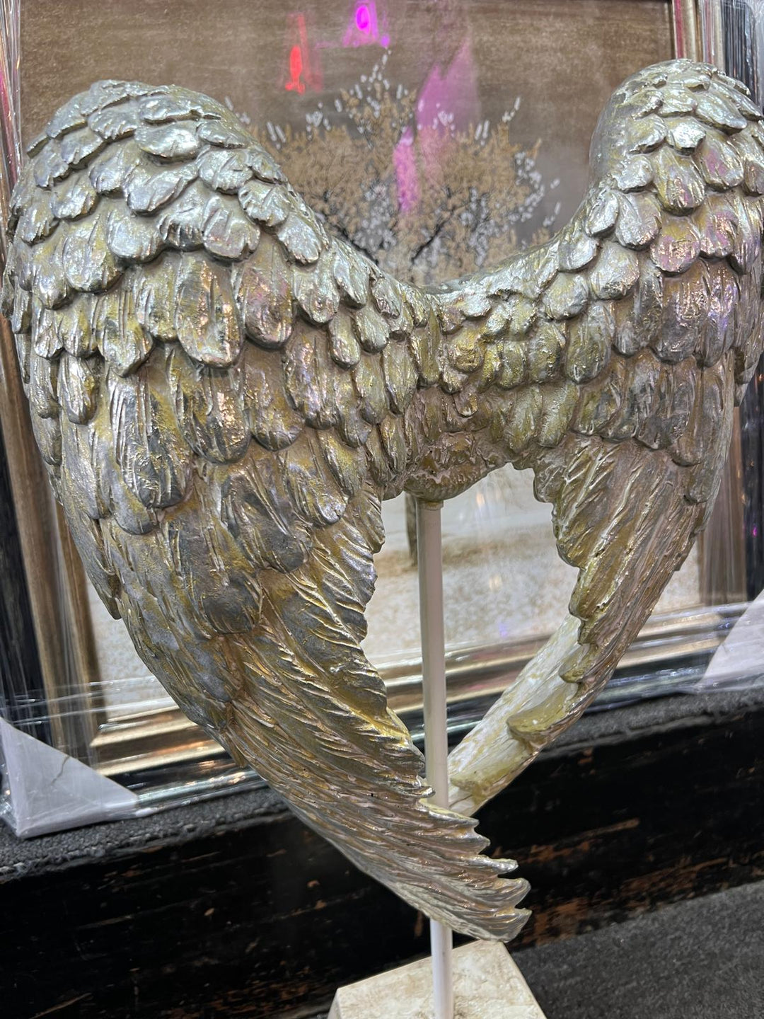 Creamy gold angel wings bust decorative ornament