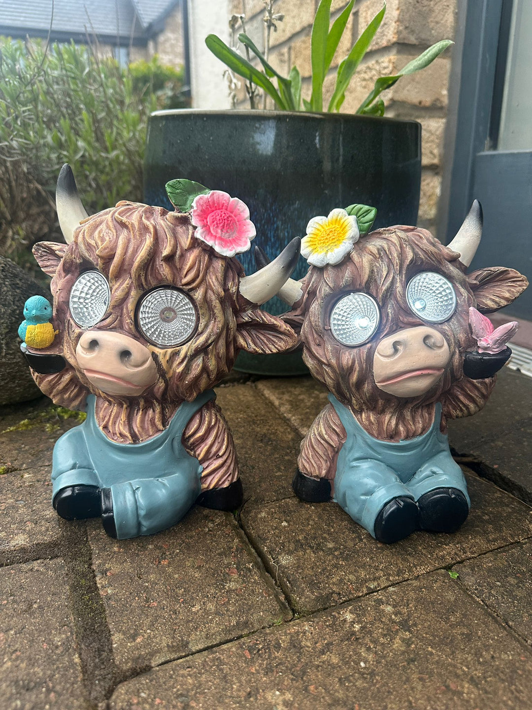 Highland Cow Resin Ornament – Cute Garden & Indoor Animal Statue Decor