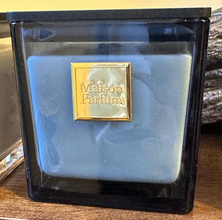 Luxury Soy Wax Scented Candle with Dual Wicks & Black Lid – Long Lasting Home Fragrance