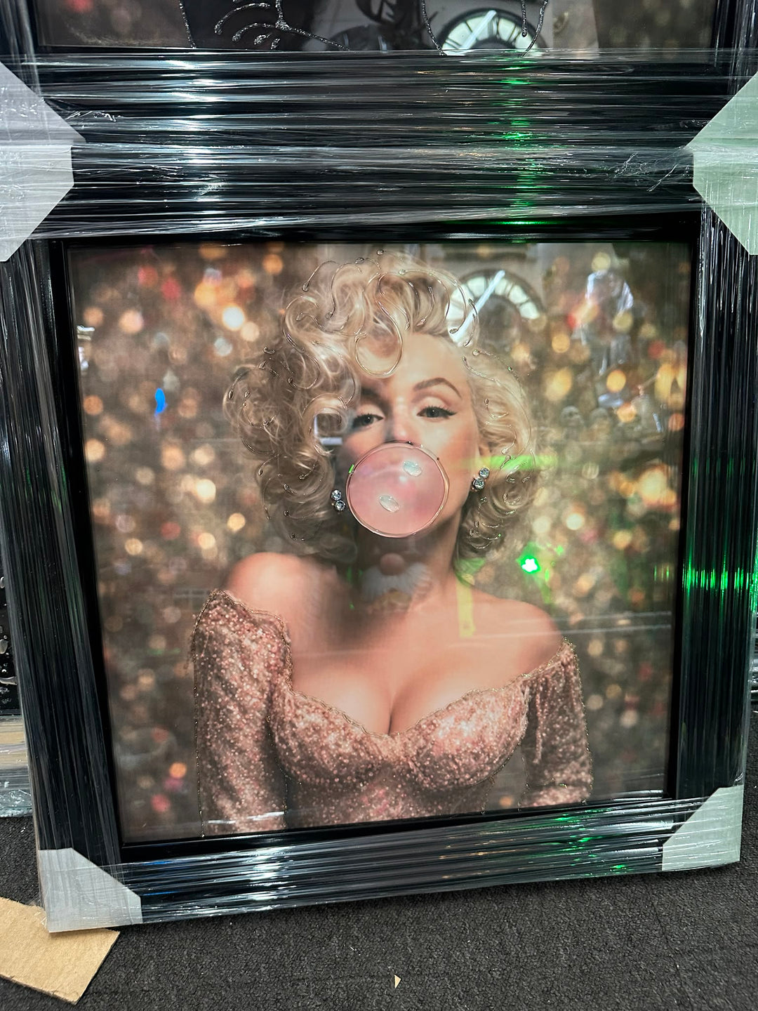 Gorgeous Marilyn Monroe & Audrey Hepburn Bubble Gum Art Print Liquid Art Resin Black Frames