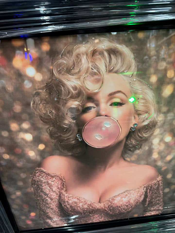 Gorgeous Marilyn Monroe & Audrey Hepburn Bubble Gum Art Print Liquid Art Resin Black Frames