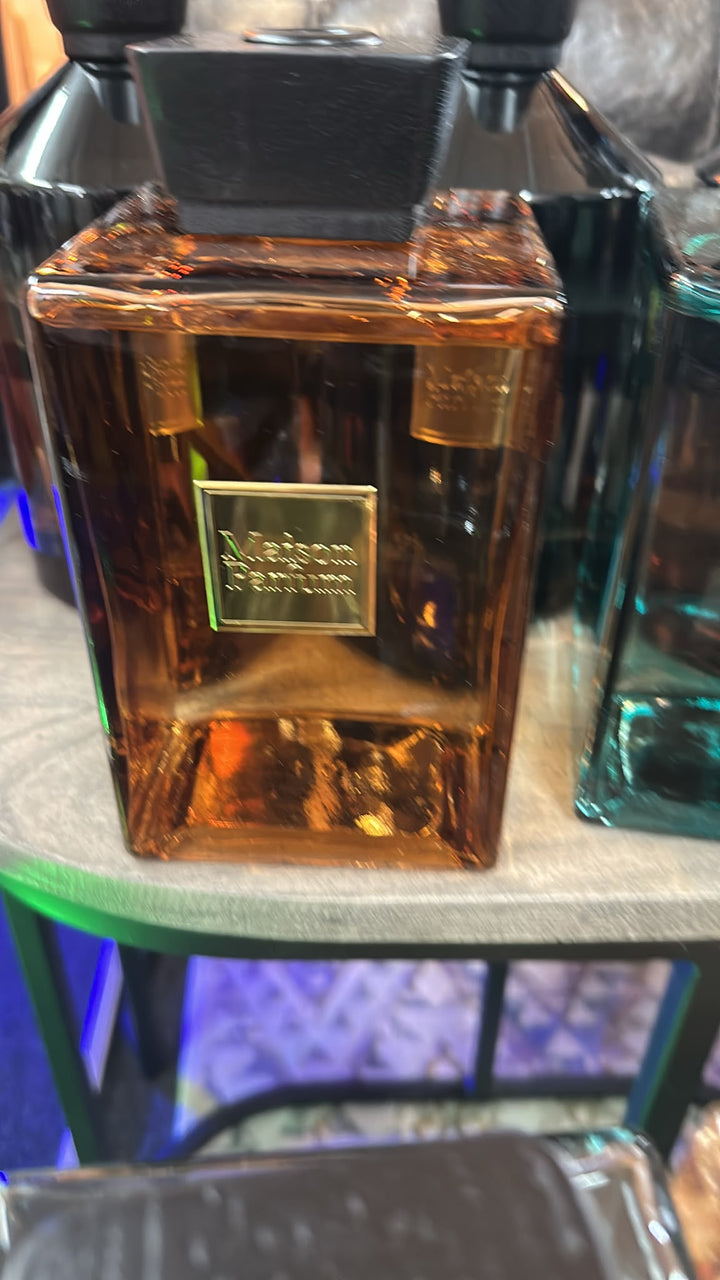 Ombré Nomad Rees Reed Diffuser – Gorgeous Brown Square Bottle – 500ml & 1000ml