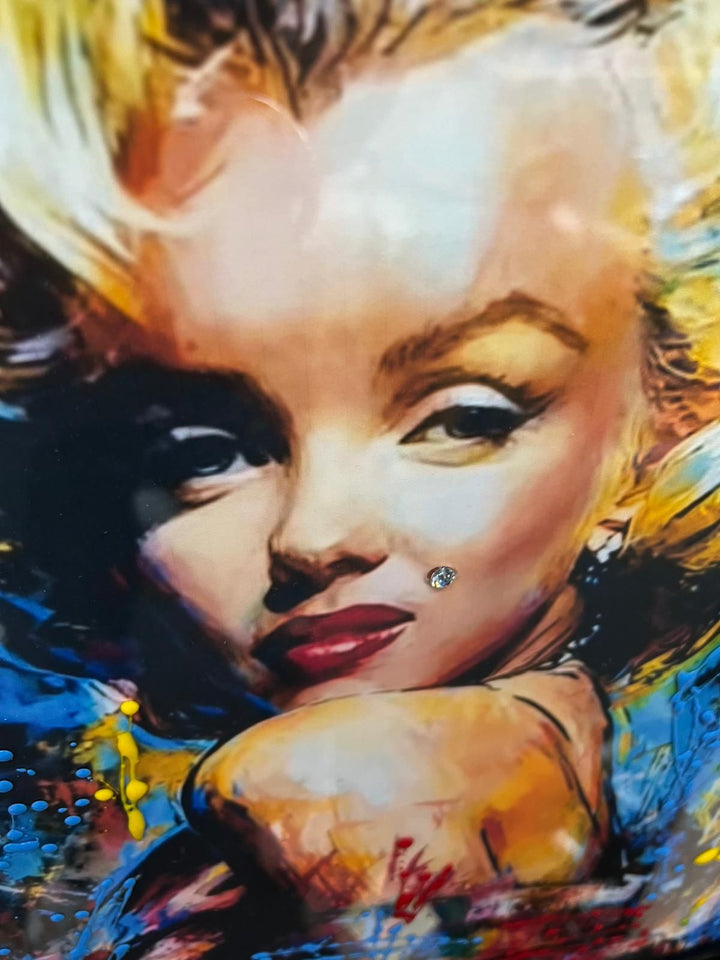 Marilyn Monroe Multi-Colour Resin Wall Art – Black Framed Glamour Picture