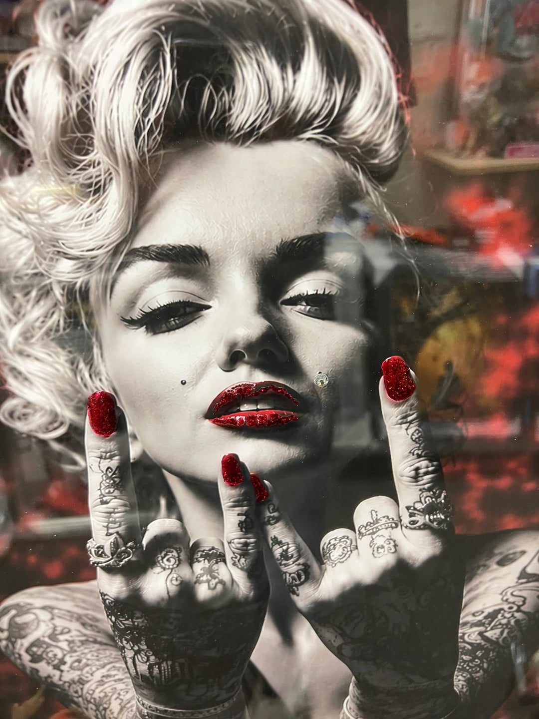 Marilyn Monroe Liquid Art Resin Wall Picture – Black Framed Glamour Artwork