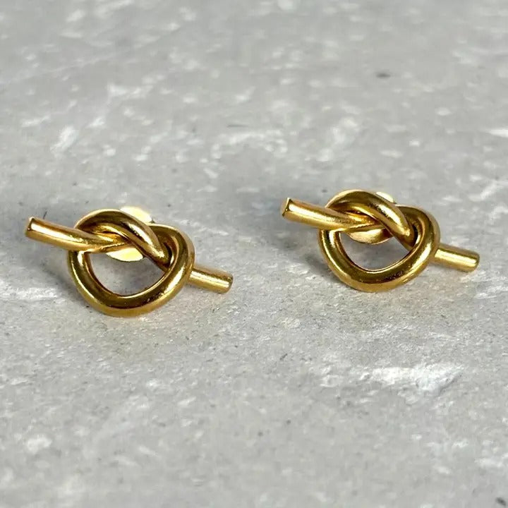 Tarnish Resistant Knot Stud Earrings – Waterproof Hypoallergenic PVD Gold Plated Stainless Steel