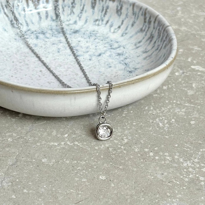 Tarnish Resistant Classic Moulded Zirconia Necklace – Waterproof Hypoallergenic Silver PVD Jewellery