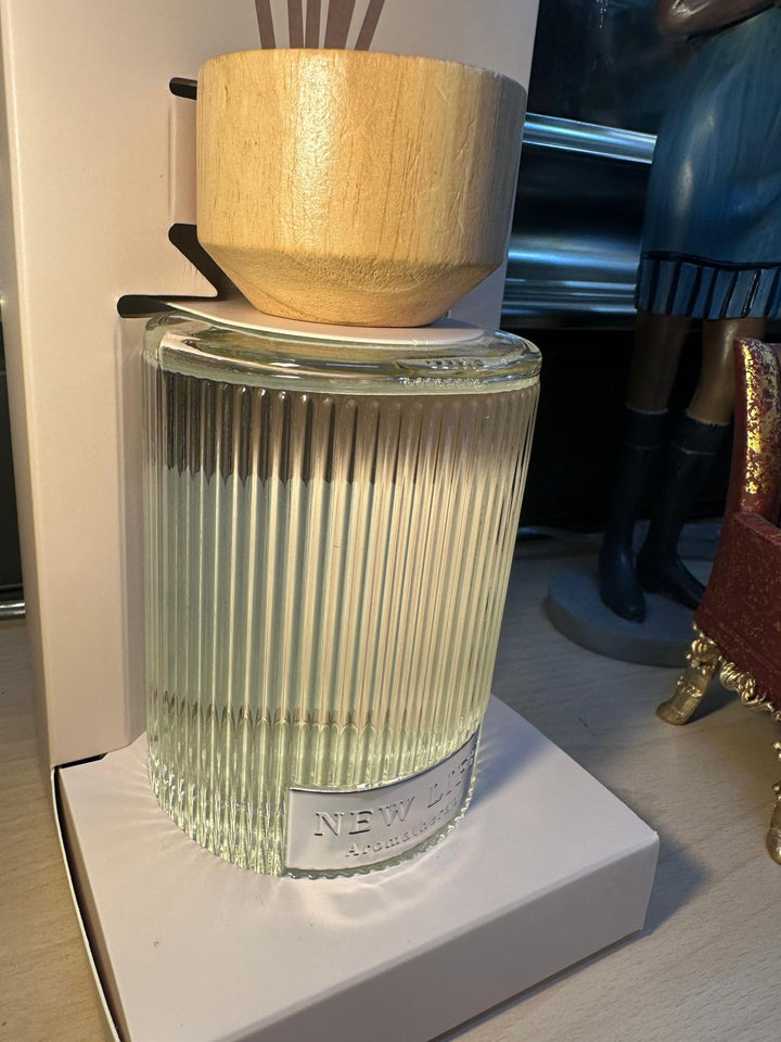 Luxury 500ml Ribbed Reed Diffuser – Elegant Home Fragrance in Sandalwood, Warm Cotton & Cashmere Silk
