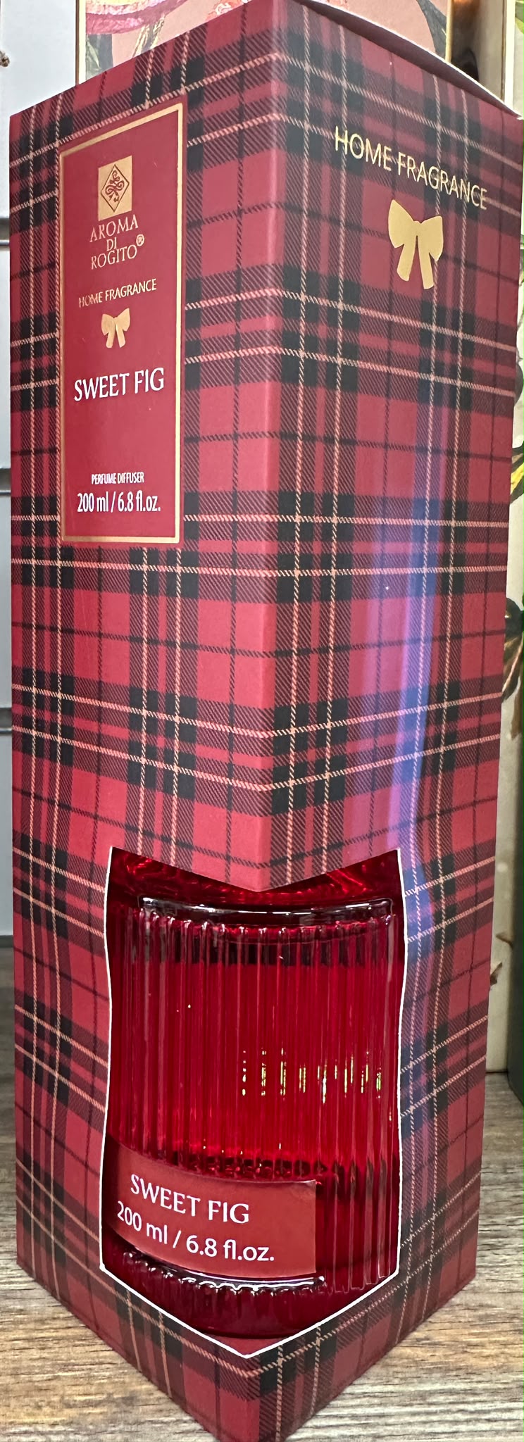 Christmas Reed Diffuser 200ml – Ribbed Bottle Home Fragrance | Nectarine, Rose & Sweet Fig