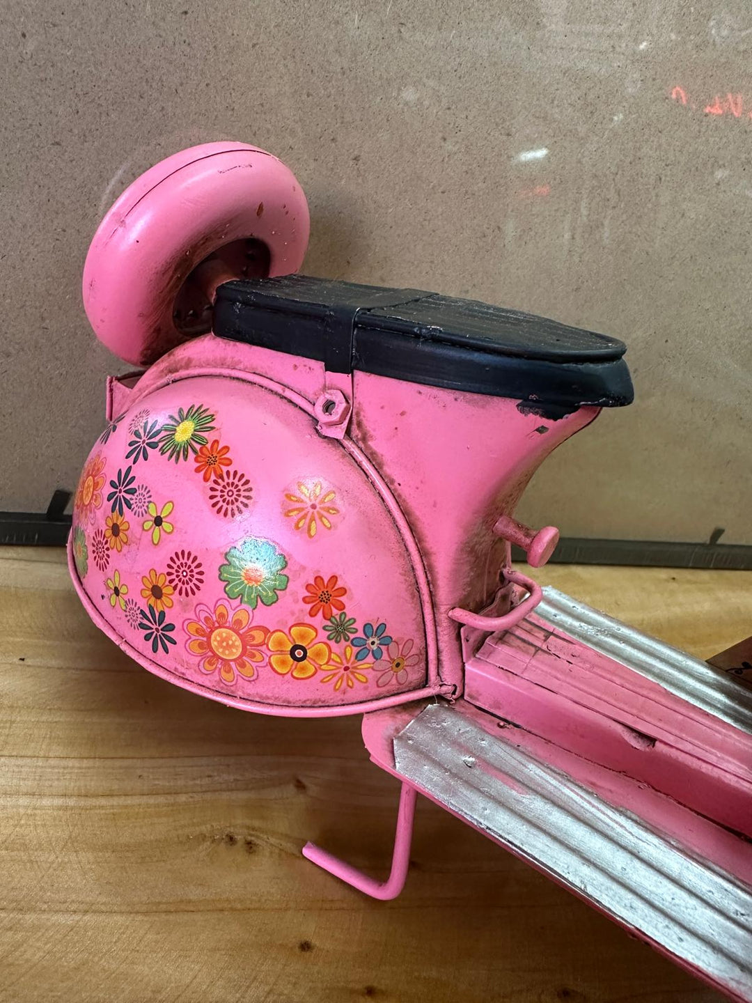 Vintage Lambretta Scooter Tin Model – Red, Yellow, Green, Pink & Purple Floral Retro Transport Collectible Décor