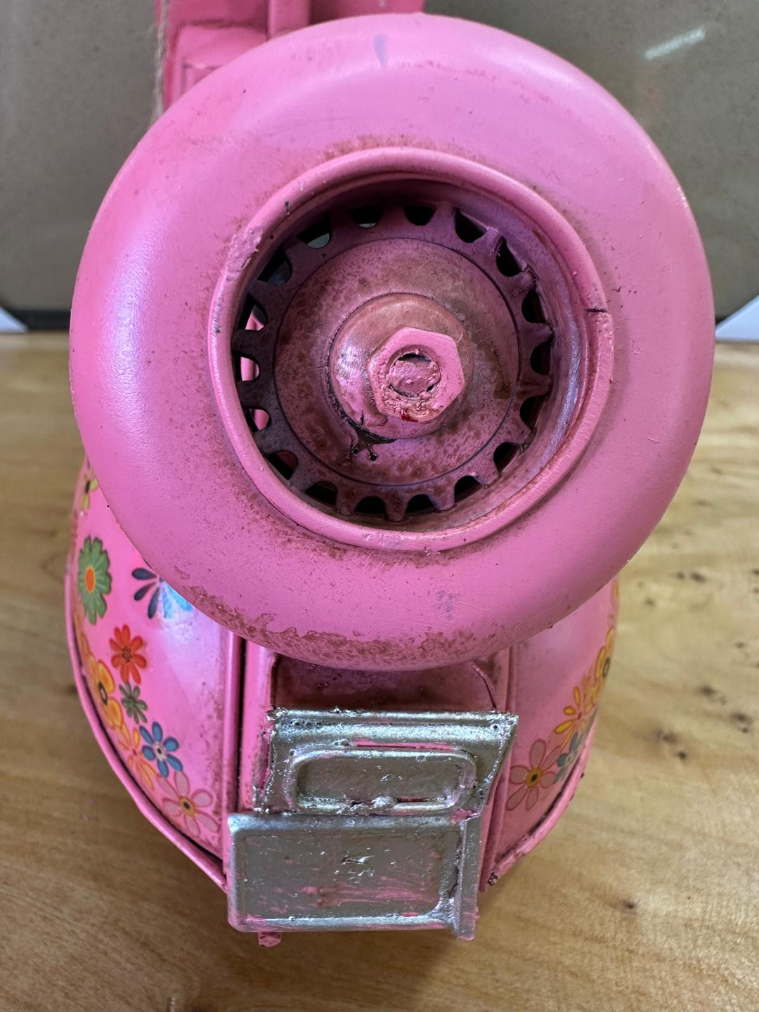 Vintage Lambretta Scooter Tin Model – Red, Yellow, Green, Pink & Purple Floral Retro Transport Collectible Décor