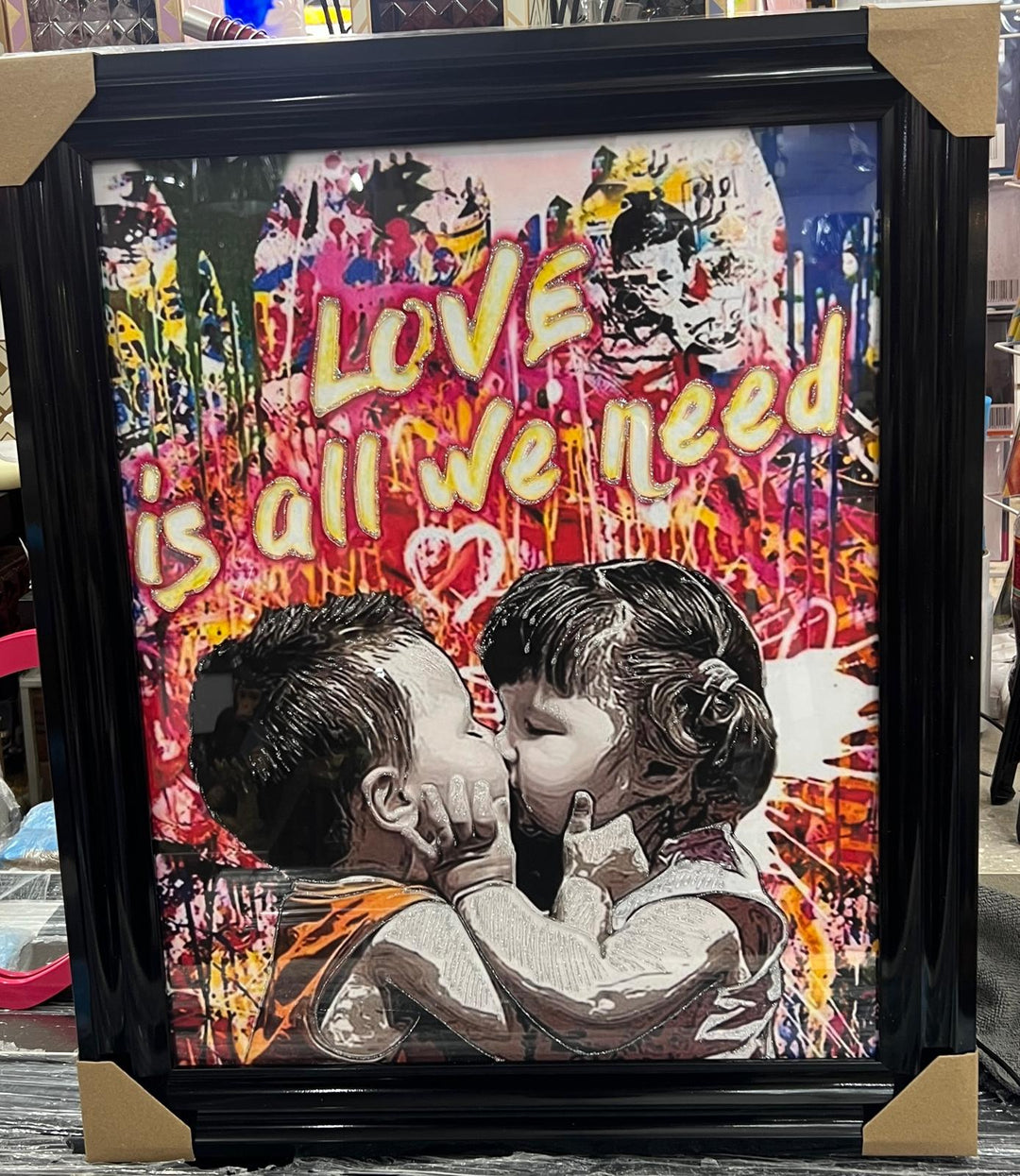 H.58CM-Black Framed Siblings Hugging Banksy Wall Art with Liquid Resin Finish home décor