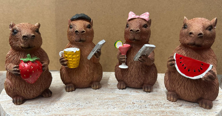Cute Resin Capybara Ornaments with Fruits & Drinks | Whimsical Animal Home Décor