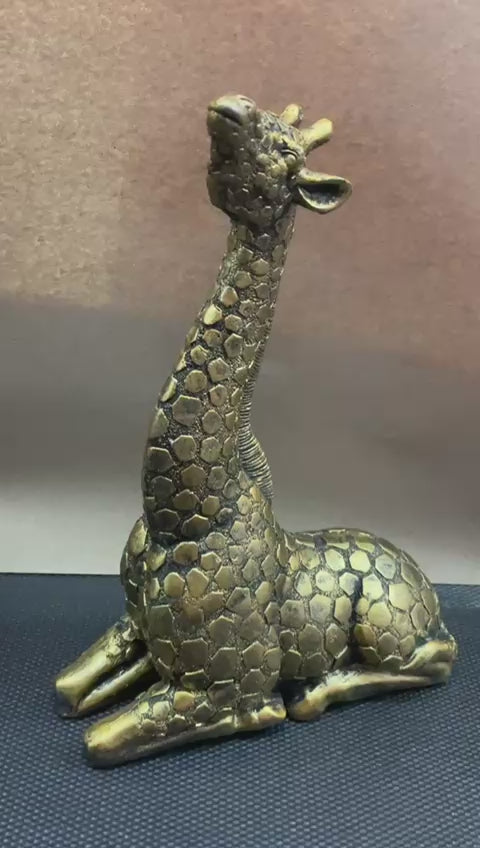 Resin Giraffe Ornament Sitting Tall Brushed Gold Decorative Animal Figure