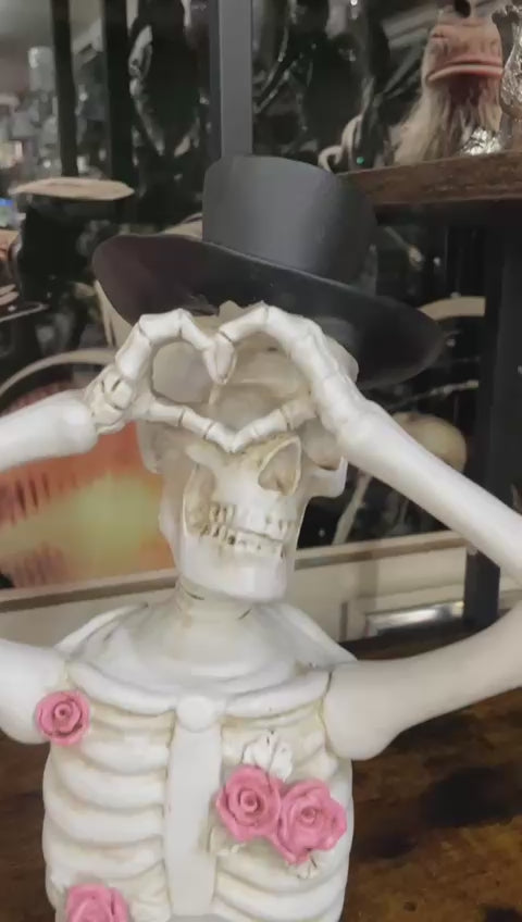 Love Skeleton with hat & roses resin decorative quirky ornament