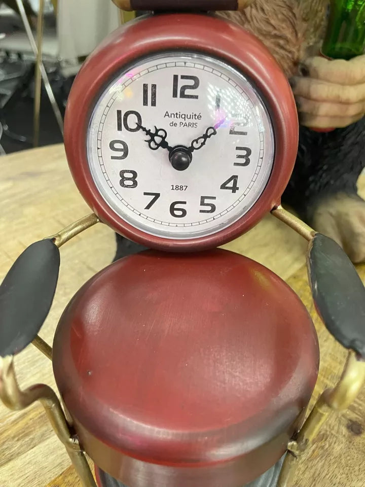 Red barbers chair clock decorative ornamental table clock-battery powered