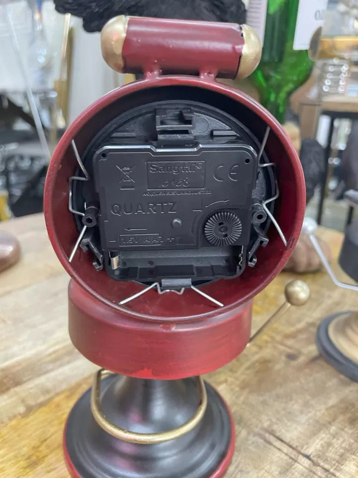 Red barbers chair clock decorative ornamental table clock-battery powered